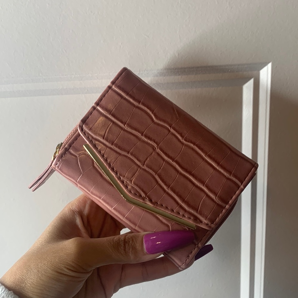 🐍 skin wallet